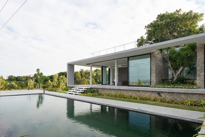 Cam Hải House on the Rocks