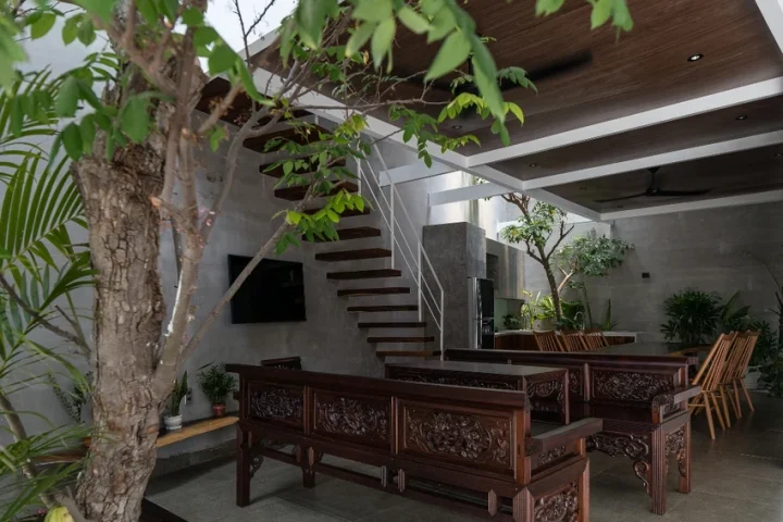 Tole House