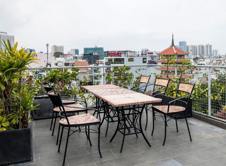 Nhà “Phố Và Vườn”