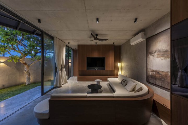 PR House – Hidden yard