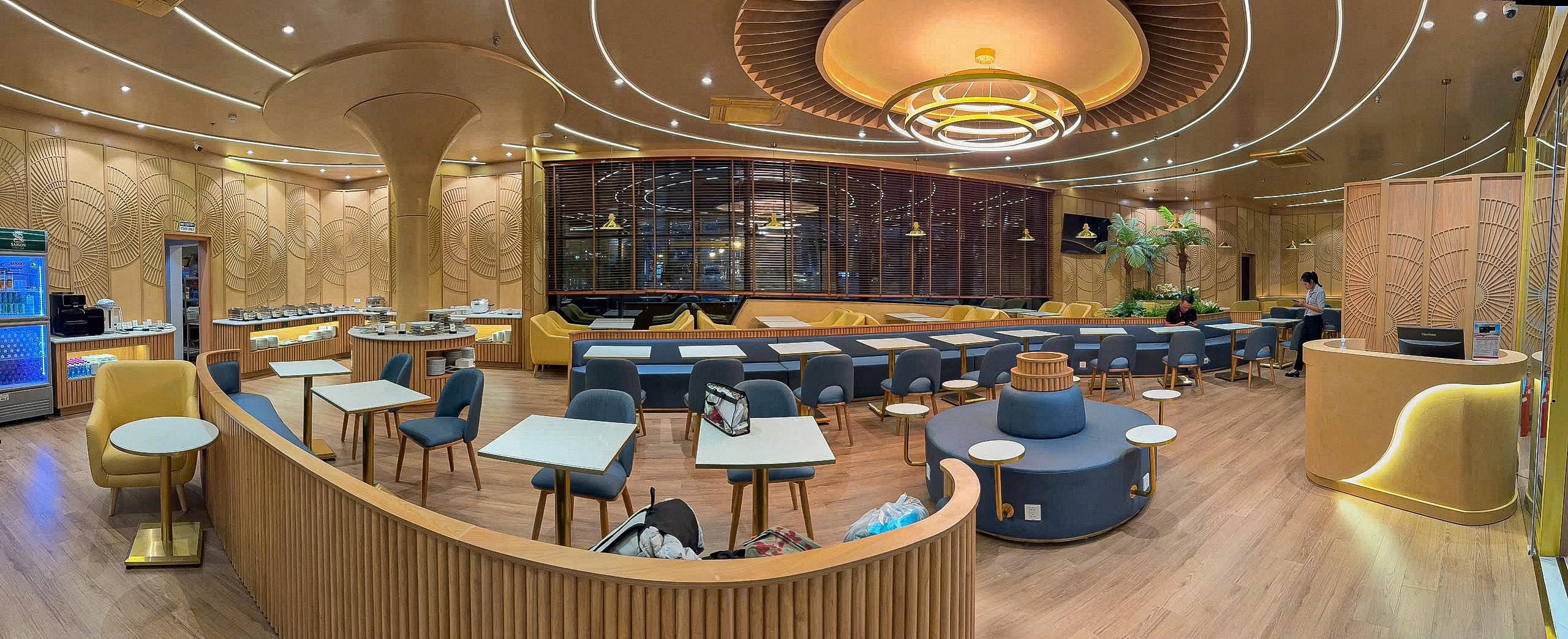 Loutus Lounge