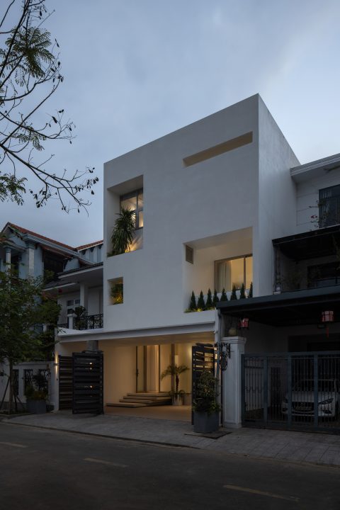 Monologue House