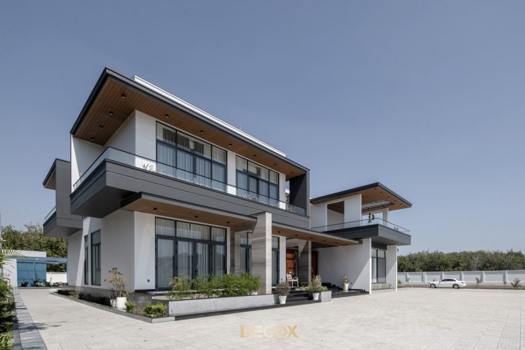 Modern Tropical Villa