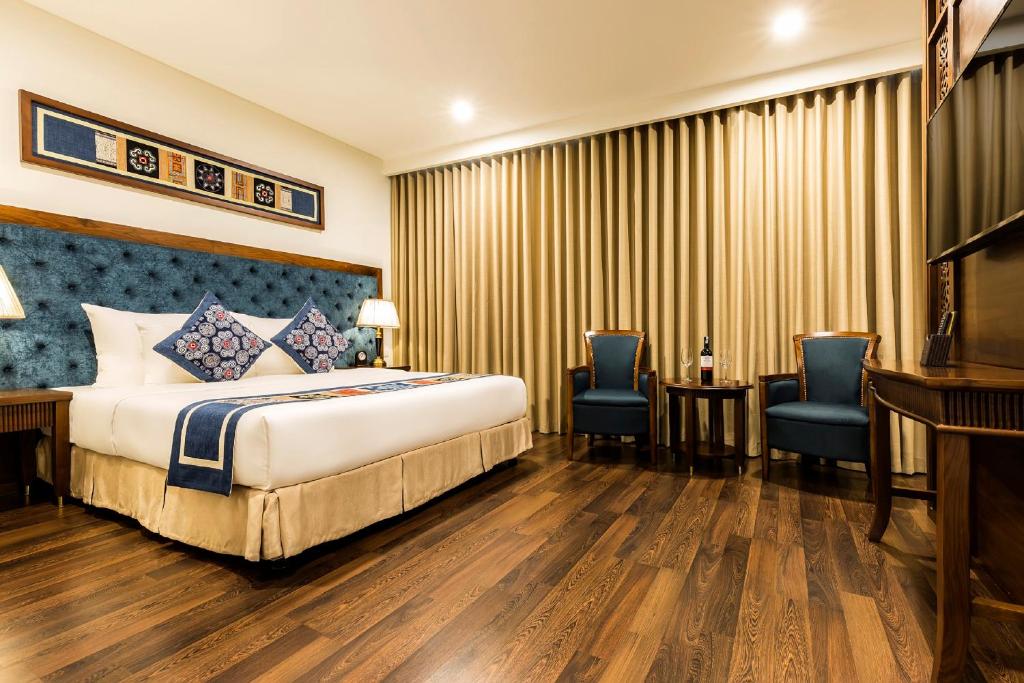 Balcona Hotel