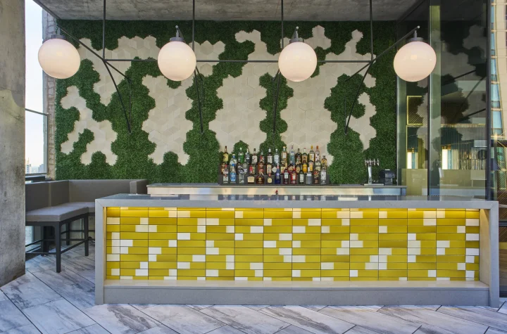 Apogee Lounge