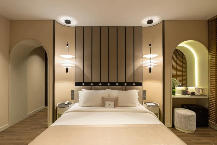 Amana Hotel