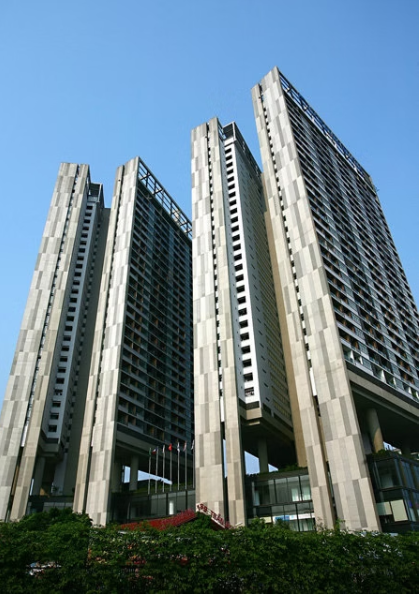 Doliphin Plaza