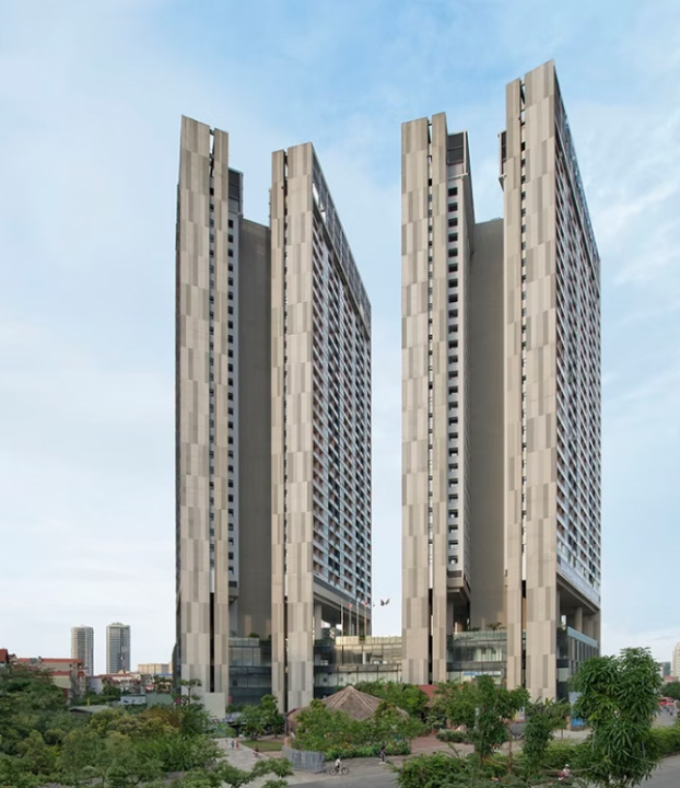 Doliphin Plaza