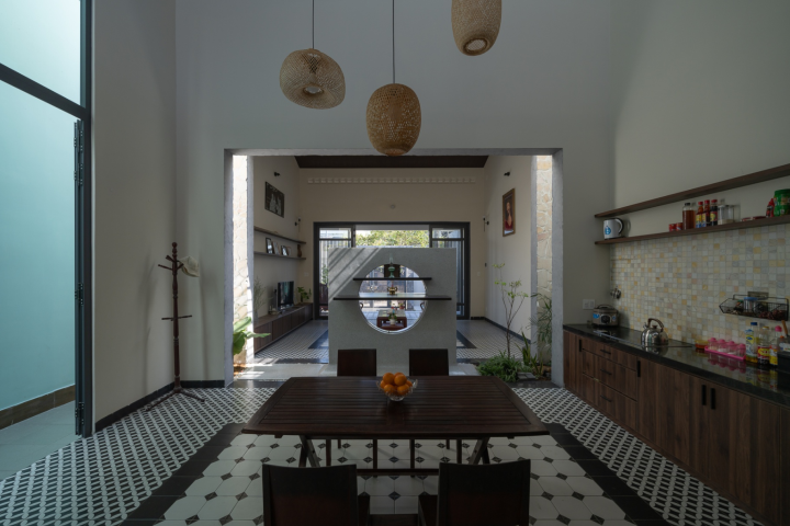 Pieces House