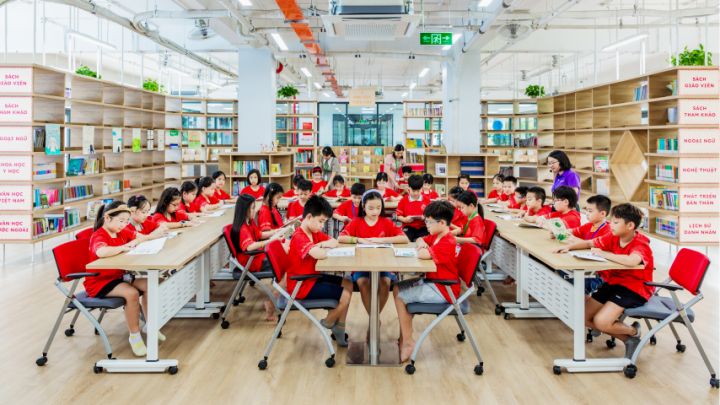 Trường ngôi sao Hoàng Mai