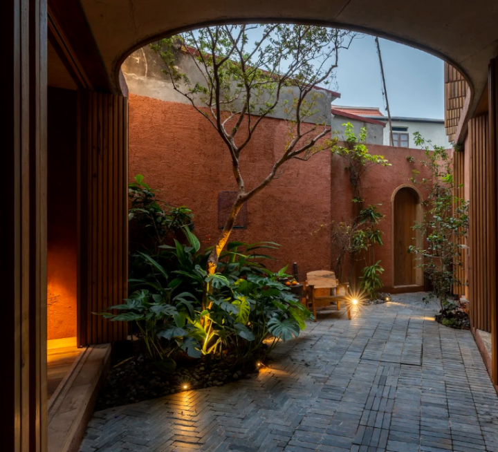 The Ngõ Alley House