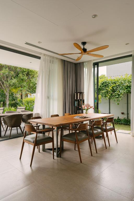 Resort Sanctuary Hồ Tràm