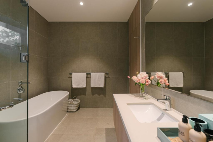 Resort Sanctuary Hồ Tràm