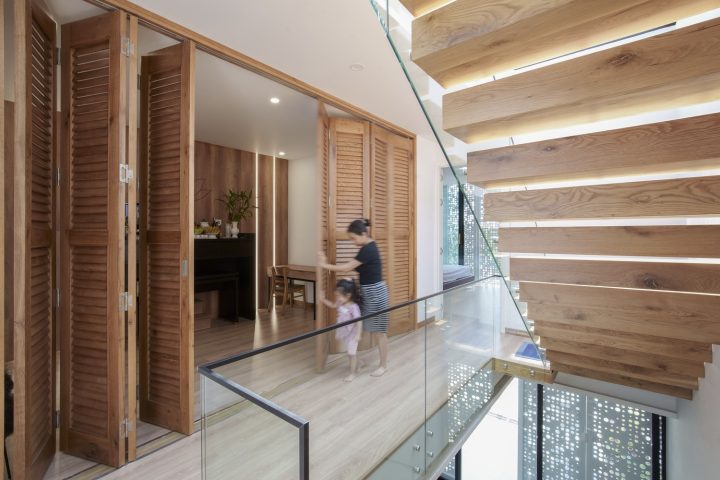 Th House