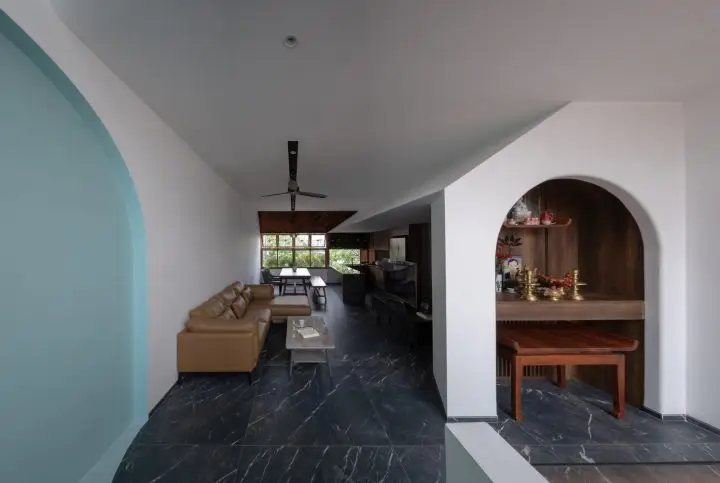 NHÀ QUANH SÂN House