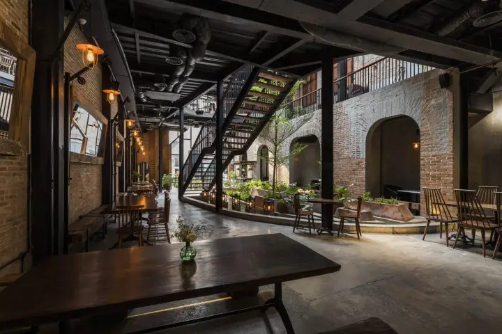 No.1986 Coffee & Restaurant