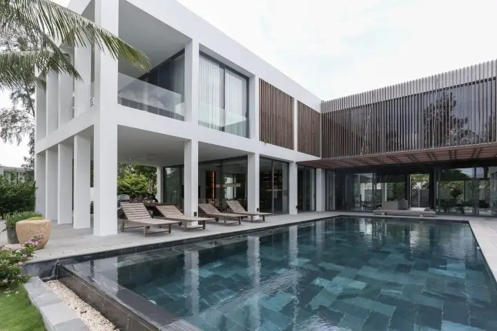 Biệt thự Hồ Tràm: Đan và xen để định hình phong cách