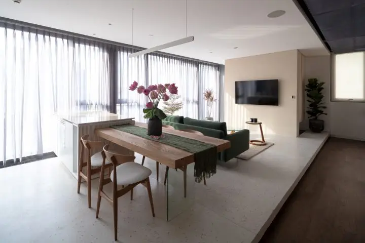 Cải tạo căn hộ với góc bo vòng cong tinh tế cho gia chủ yêu nghệ thuật