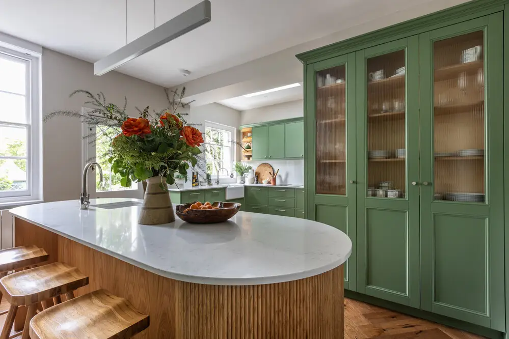 Thiết kế nội thất phòng bếp cho nhà ống hẹp