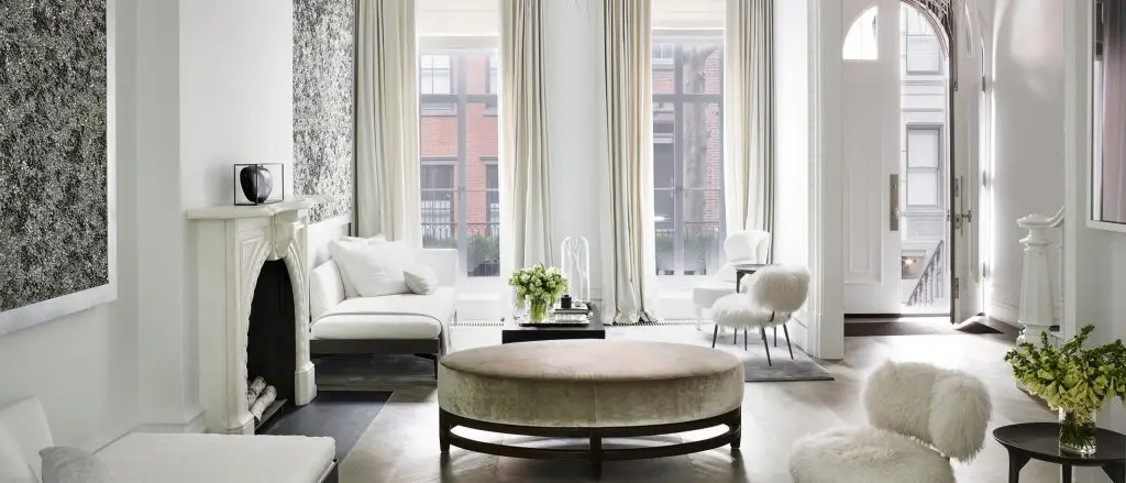 Thiết kế nội thất nhà phố với tông màu trắng