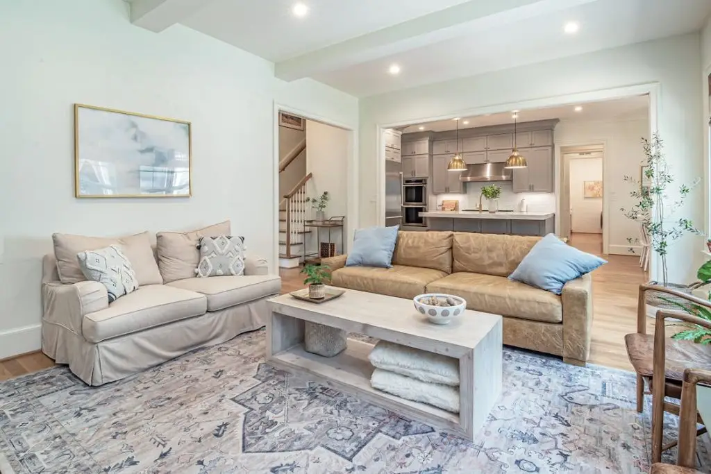 Thiết kế nội thất phòng khách thoáng đãng