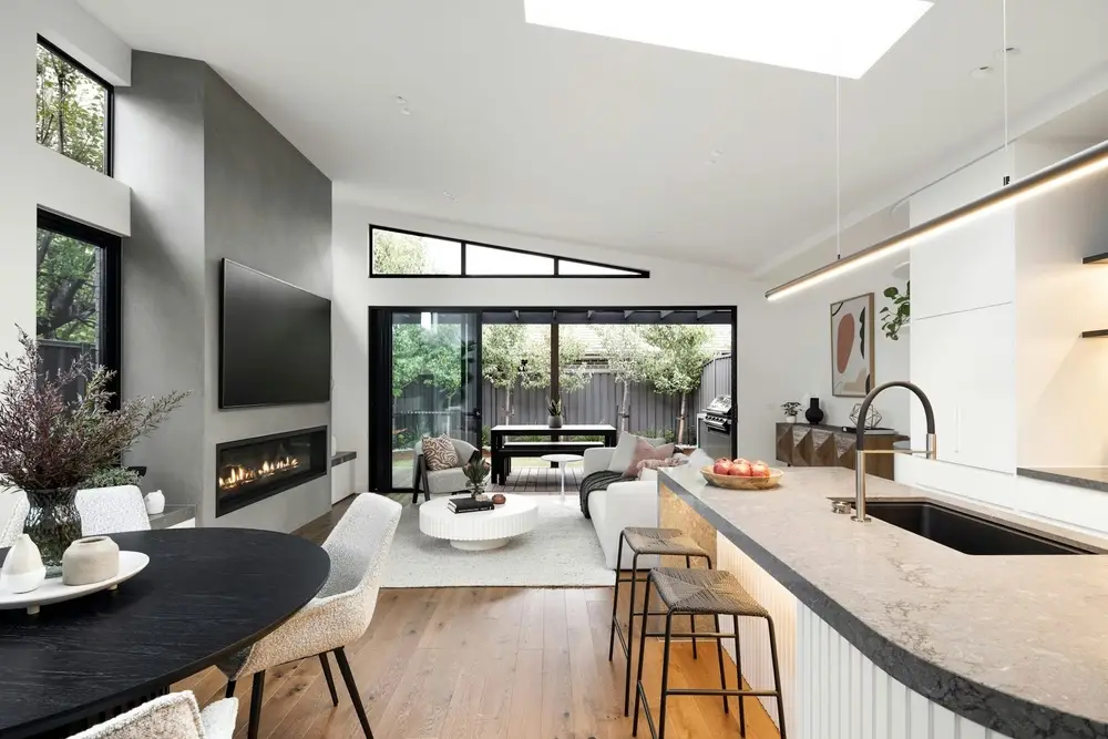 mẫu thiết kế nội thất phòng khách nhà ống đảo bếp tạo ranh giới