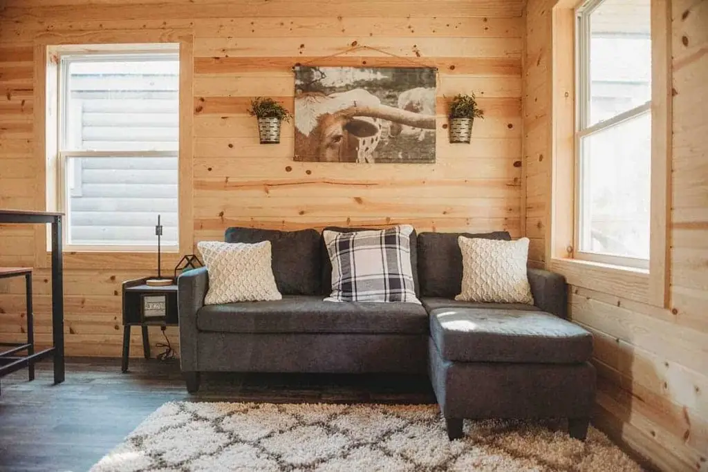 mẫu thiết kế nội thất phòng khách nhà ống sắp xếp bộ cục gọn gàng