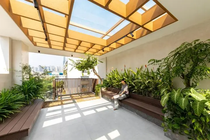 Trầm Hương House: Giải pháp tổ chức không gian kép trong nhà ở đô thị