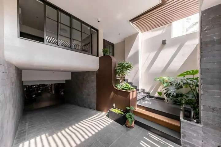 Trầm Hương House: Giải pháp tổ chức không gian kép trong nhà ở đô thị