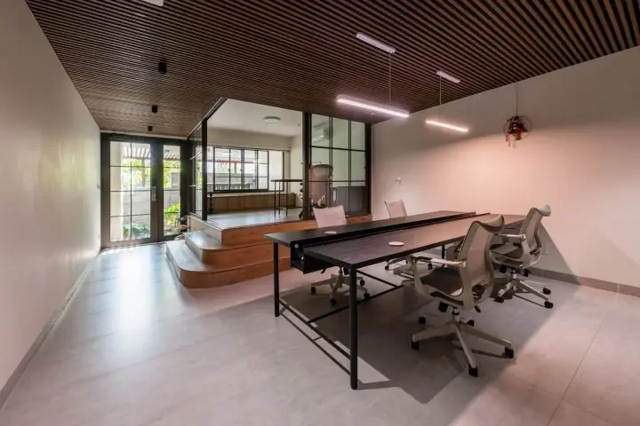 Trầm Hương House: Giải pháp tổ chức không gian kép trong nhà ở đô thị