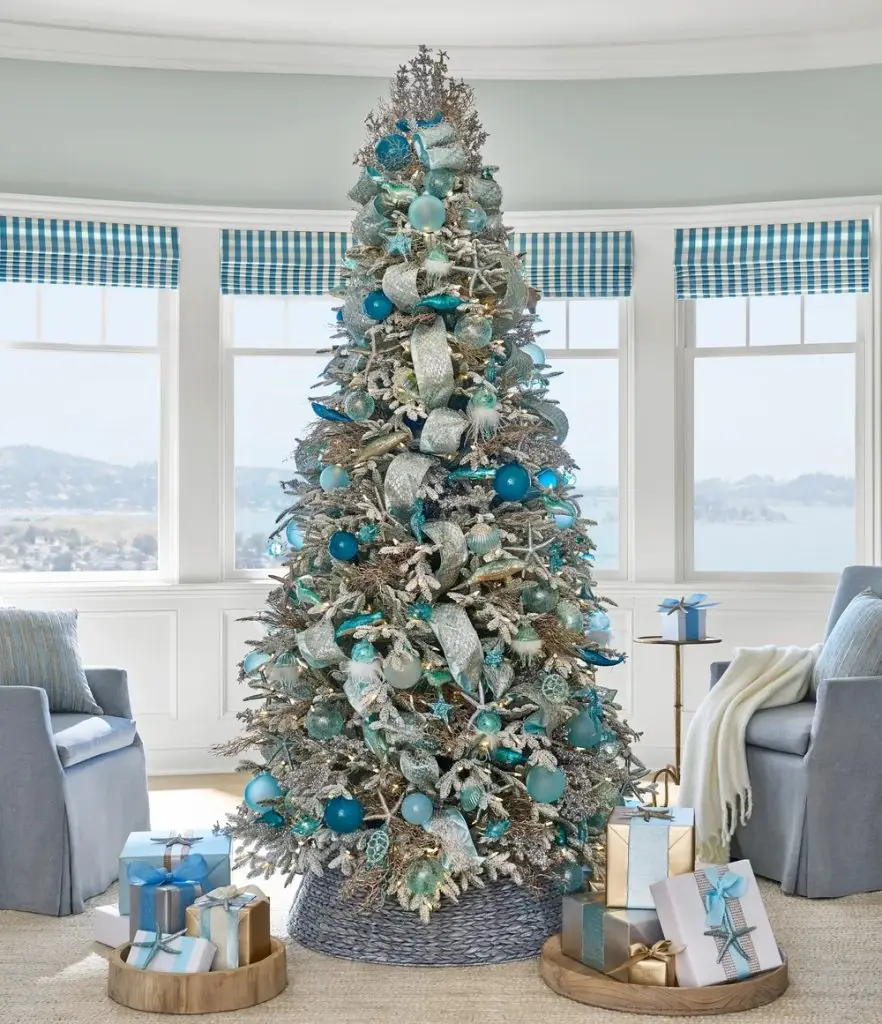 trang trí cây thông noel theo tông màu xanh ngọc