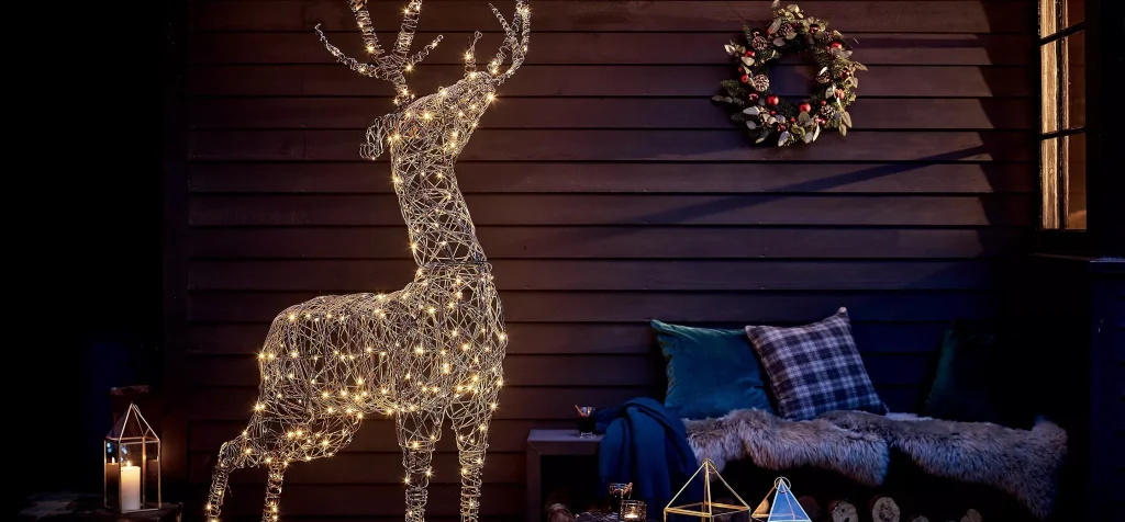 trang trí noel bằng đèn led tạo điểm nhấn