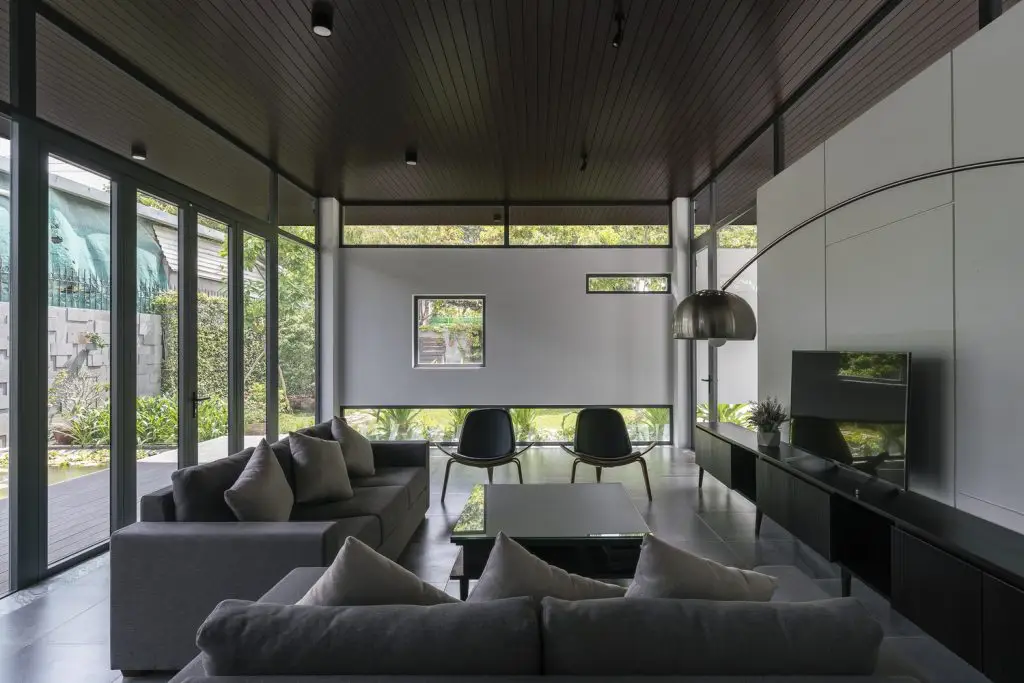 decor phòng khách với kệ tivi