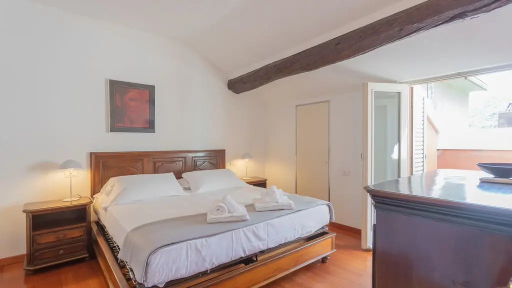 nhà gác lửng 3 phòng ngủ mái Nhật