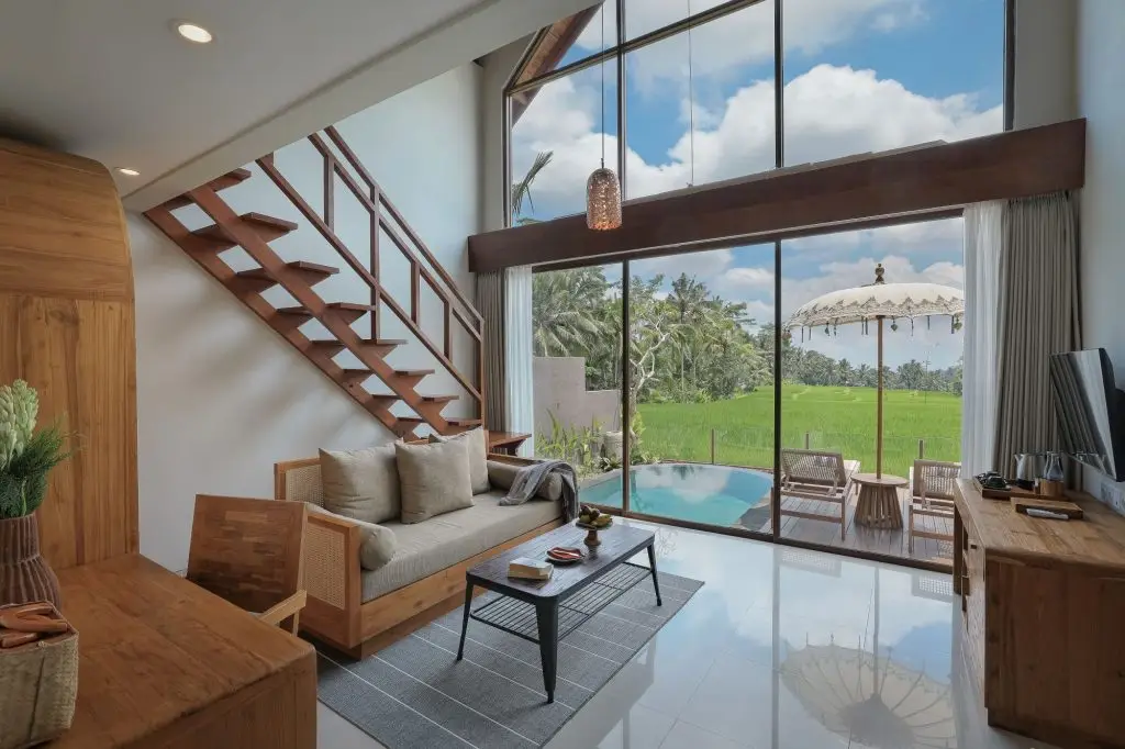 nhà gác lửng 3 phòng ngủ có sân vườn xanh mát