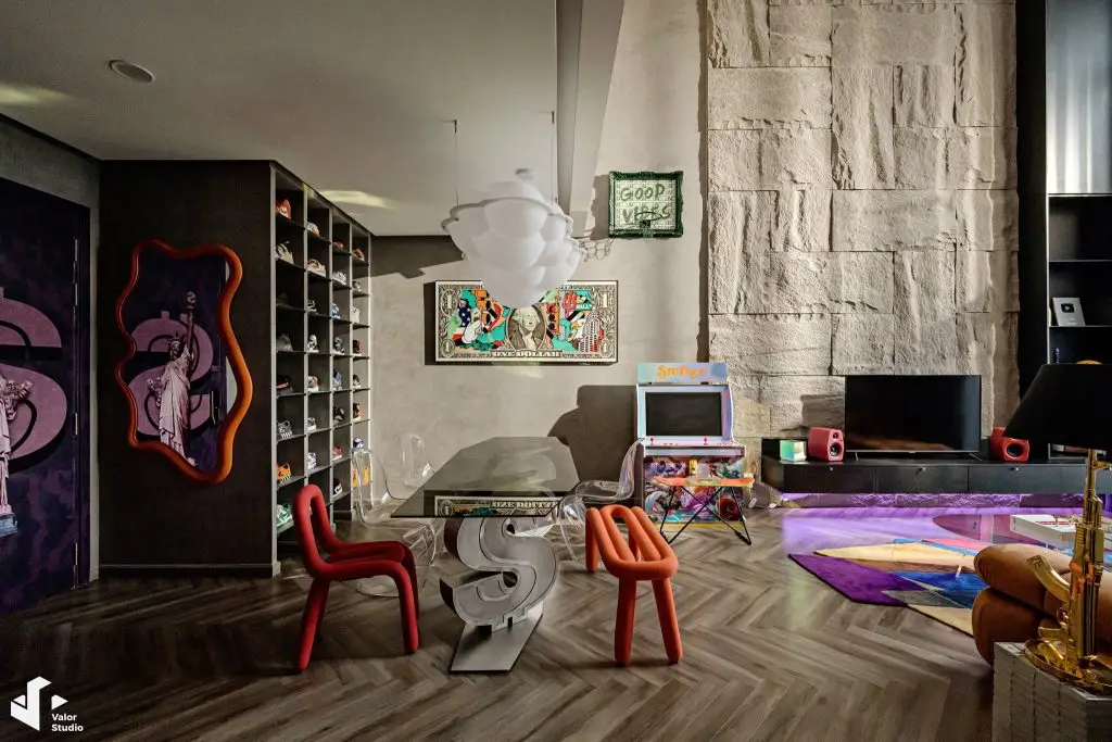 phối màu gạch ốp tường phòng khách màu trung tính