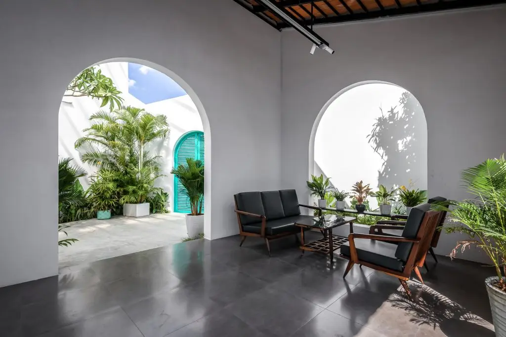 Sofa gỗ hiện đại