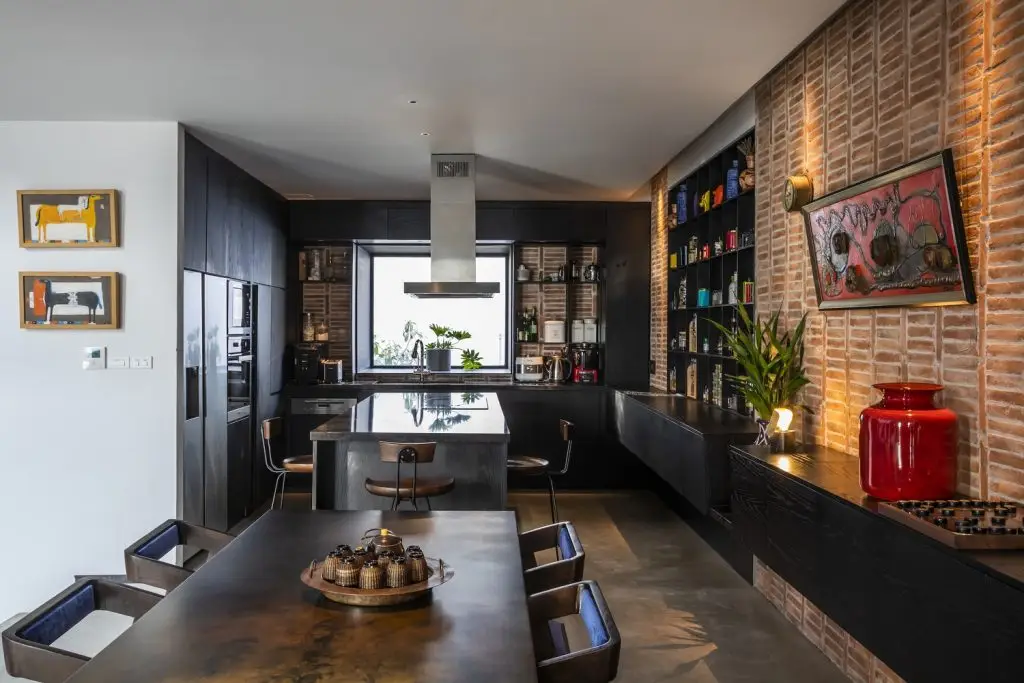 cách đặt bàn đảo bếp tiết kiệm diện tích