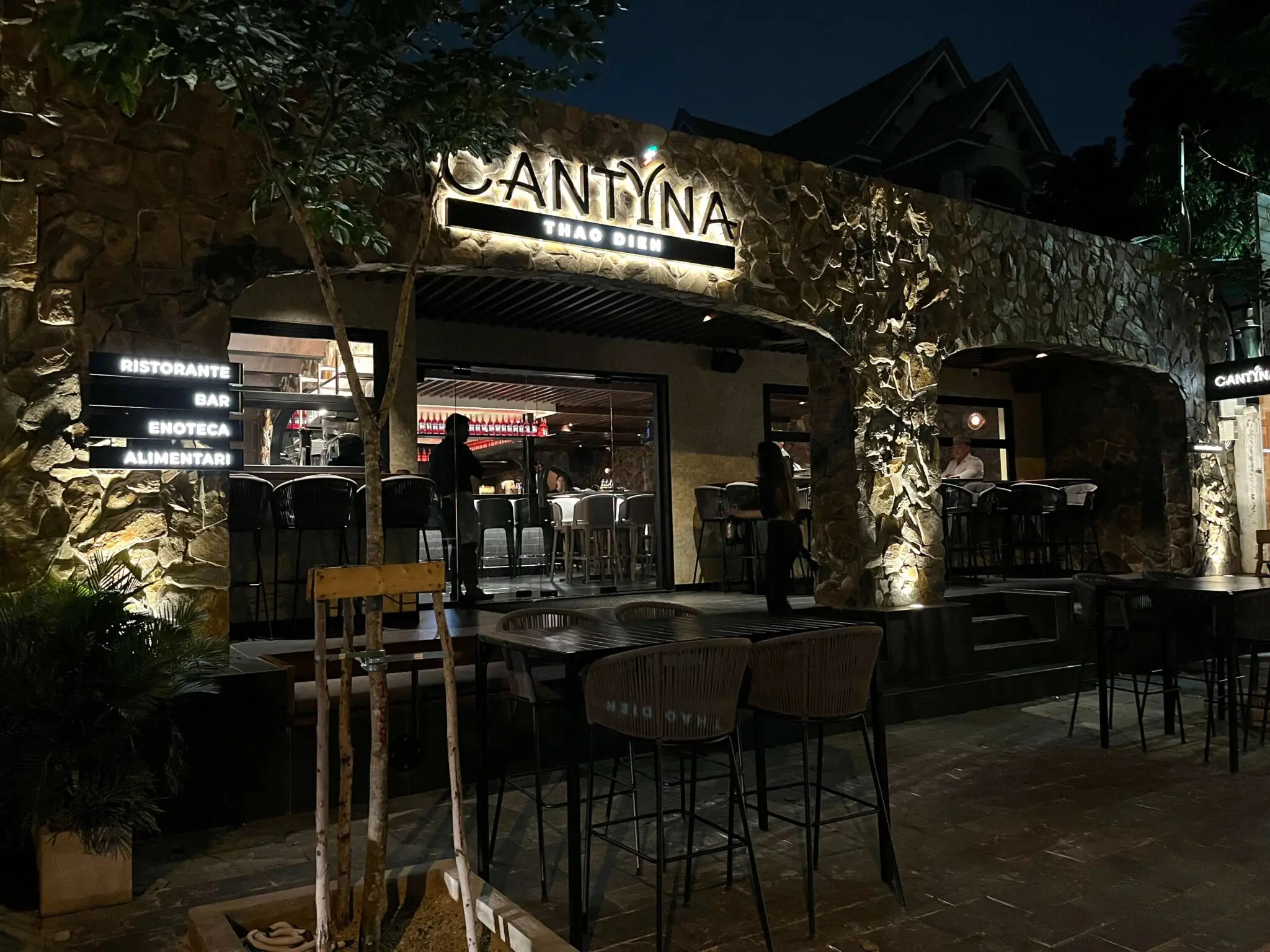 Cantýna Wine Cellar