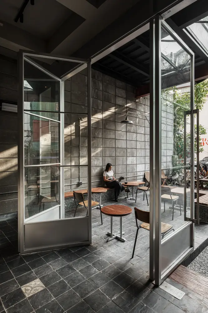 Thanh ray trượt cửa lùa xếp