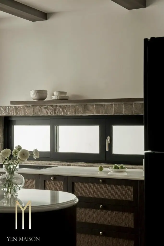 cửa sổ lùa 3 cánh nhà bếp