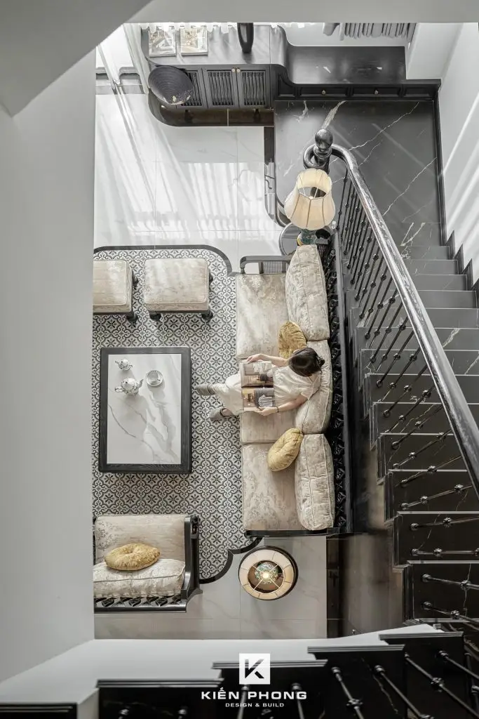 Đá cầu thang màu đen