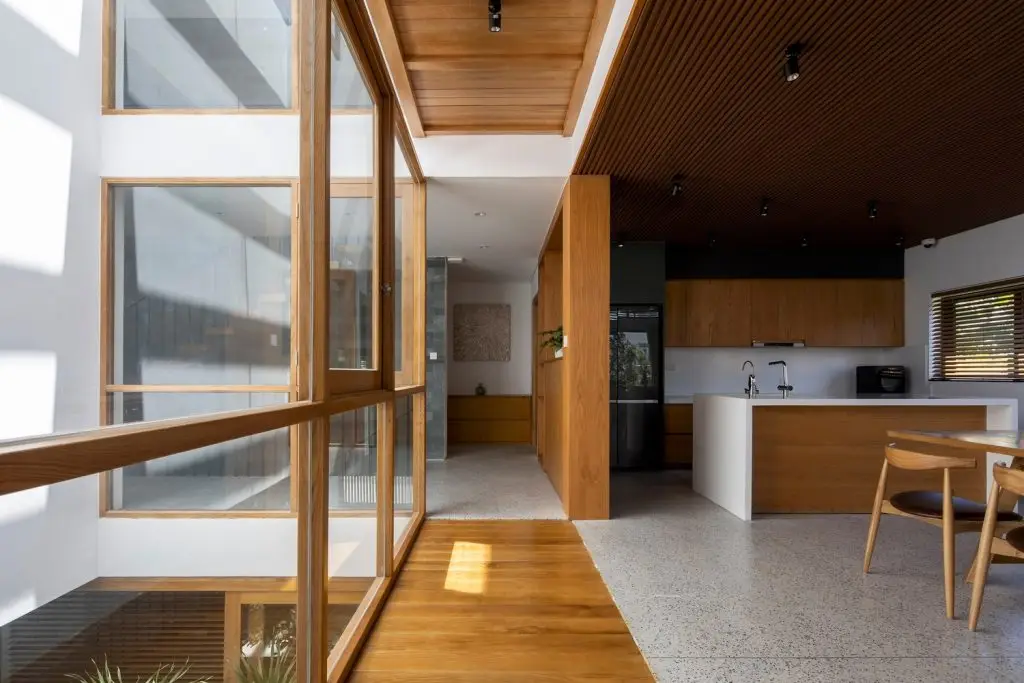 đá kim sa lát nền phòng bếp