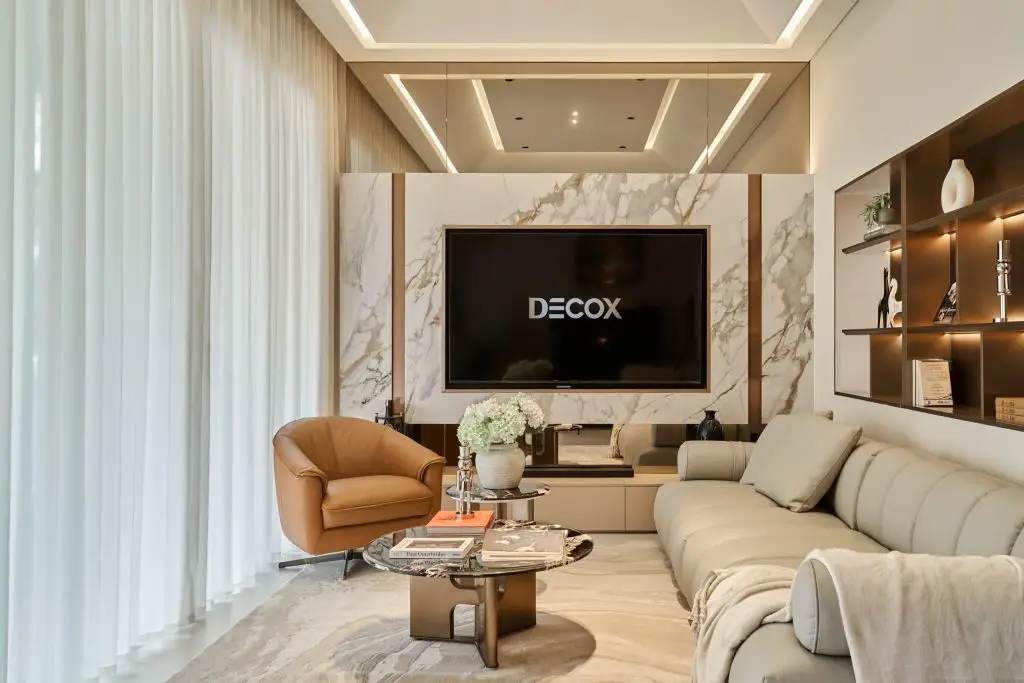 Đá marble trắng Calacatta vân mây xám và vàng