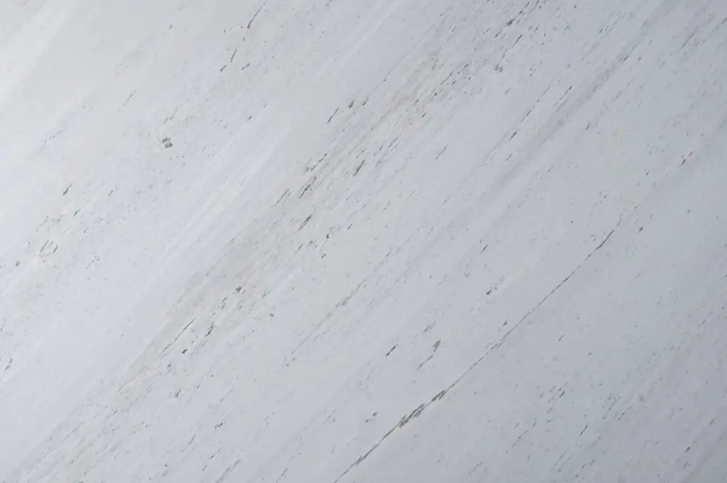 đá trắng vân mây marble Polaris
