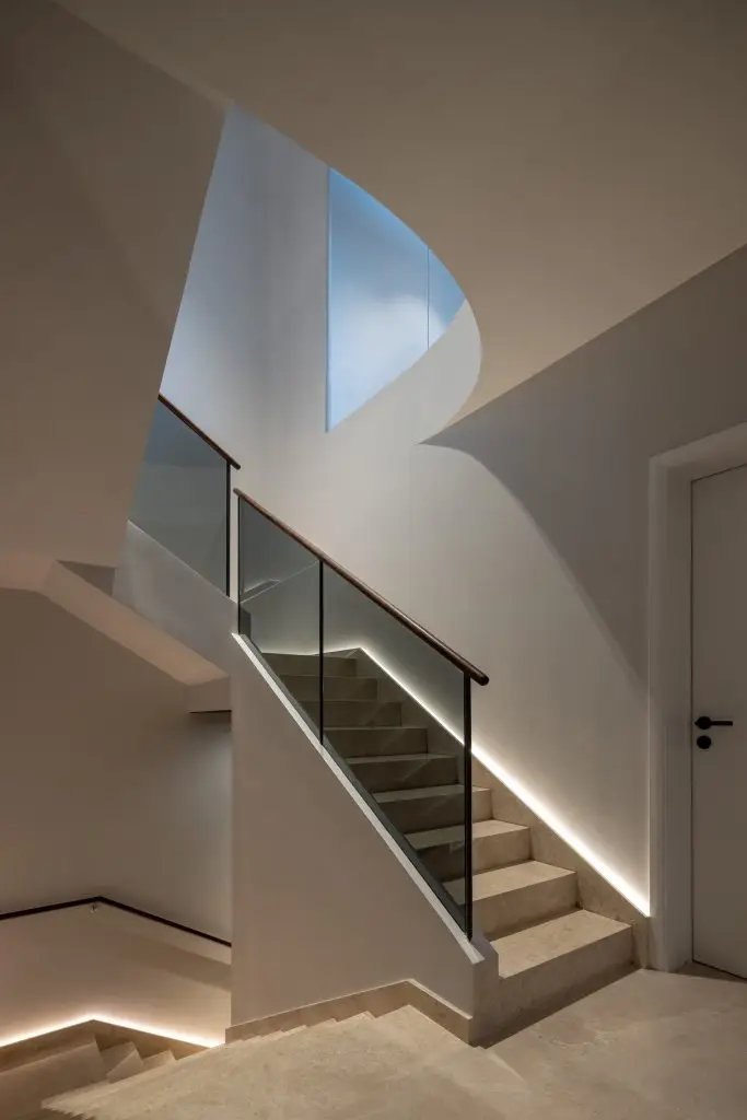 Đá vân gỗ lát cầu thang