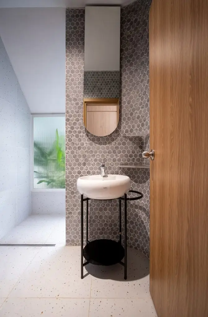 gạch mosaic lục giác ốp phòng tắm