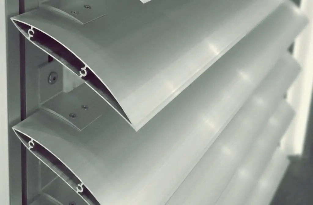 kiểu lam nhôm lá liễu