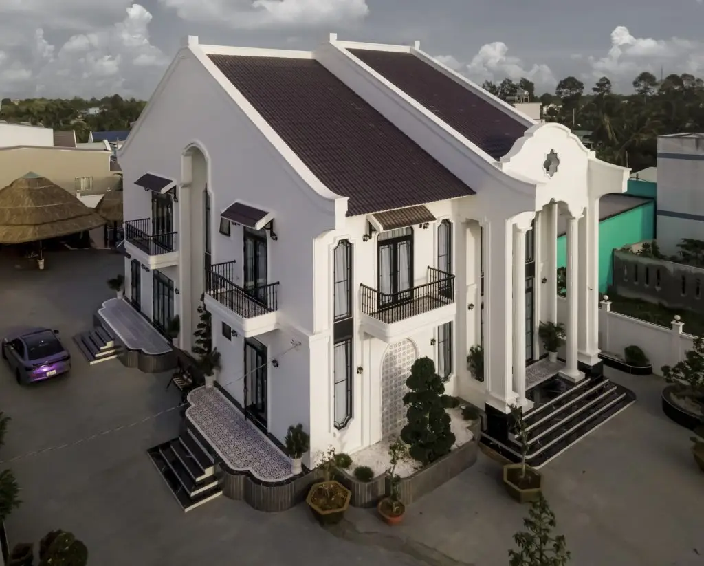 mẫu đá bậc tam cấp đẹp tân cổ điển