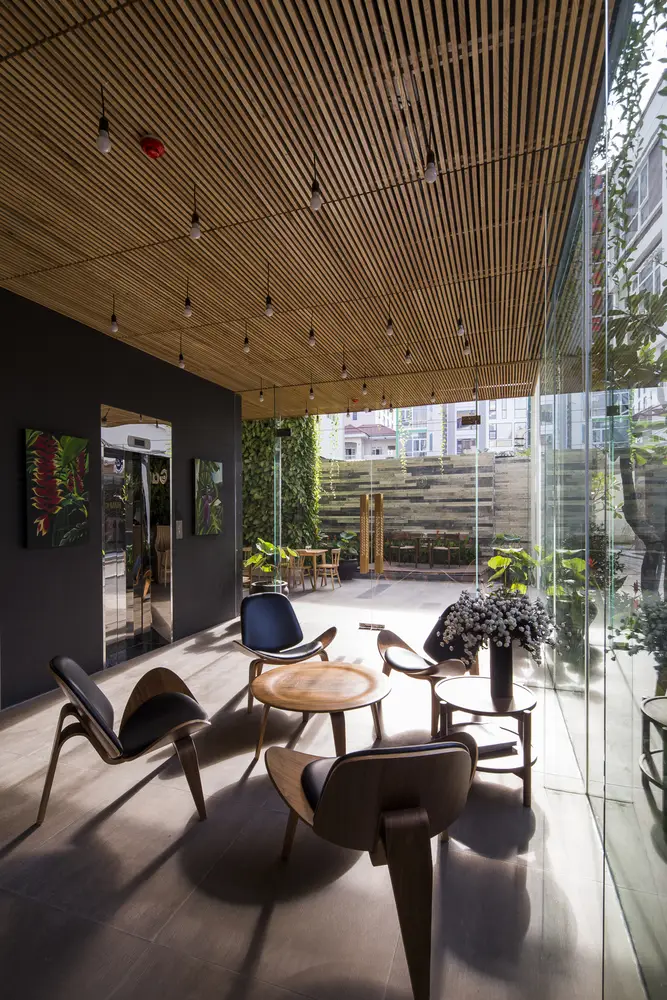 trần nhôm giả gỗ sang trọng